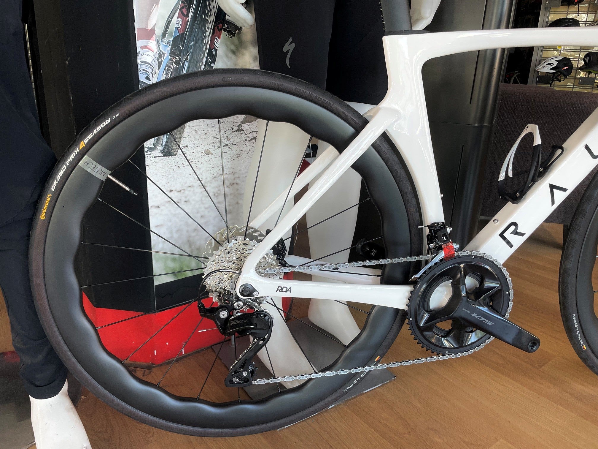 BICICLETTA RALI RDA DA STRADA SHIMANO 105 MEC