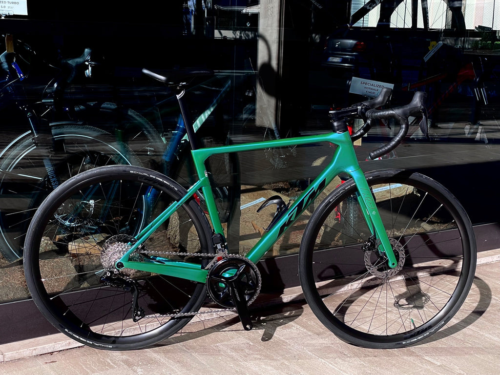Bicicletta KTM REVELATOR ALTO ELITE 2026 Shimano 105 Di2 12V