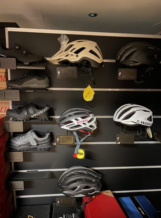 caschi-scarpe mtb-road- specialized-Rosolafreebikes caschi-scarpe mtb-road- specialized-Rosolafreebikes