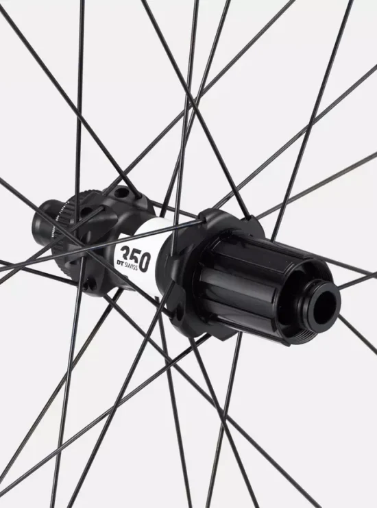30022-530_WHL_ALPINIST-CL-TUBELESS-CARBON-BLK-700C_REAR-HUB 30022-530_WHL_ALPINIST-CL-TUBELESS-CARBON-BLK-700C_REAR-HUB