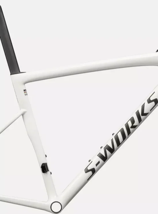 74924-03_TARMAC-SL8-SW-FRMSET-WHT-GLDPRL-METOBSD_HERO 74924-03_TARMAC-SL8-SW-FRMSET-WHT-GLDPRL-METOBSD_HERO