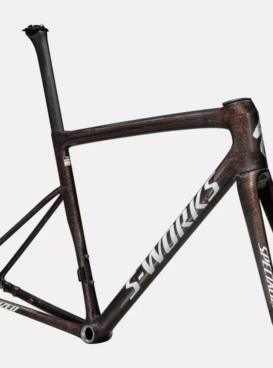 TARMAC-SL8-SW-FRMSET-CARB-CMLNREDGLD- METWHTSIL_Rosolafreebikes TARMAC-SL8-SW-FRMSET-CARB-CMLNREDGLD- METWHTSIL_Rosolafreebikes