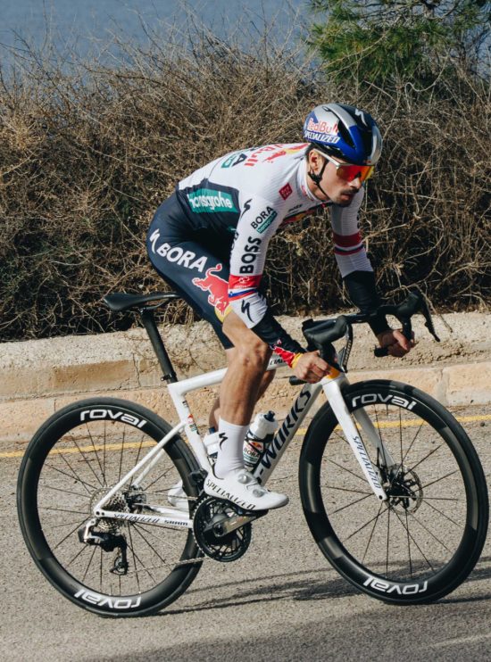 ROAD-8936 TEAM & RIDER SOCIAL _ 2025 S-Works Ares_Red Bull Bora-Primoz1_4_5-4 ROAD-8936 TEAM & RIDER SOCIAL _ 2025 S-Works Ares_Red Bull Bora-Primoz1_4_5-4