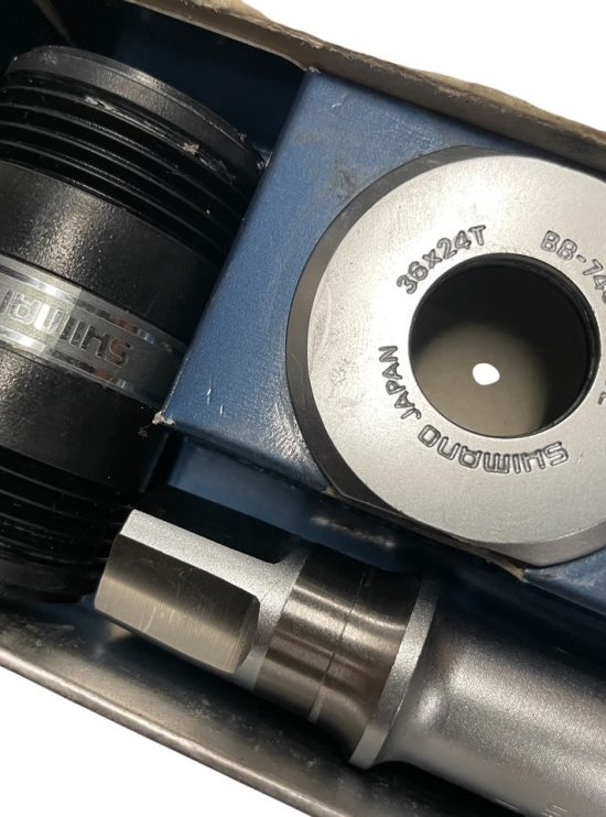 MOVIMENTO CENTRALE SHIMANO DURA-ACE- SU -SFERE M36X24T FILETTO ITA-Rosolafreebikes MOVIMENTO CENTRALE SHIMANO DURA-ACE- SU -SFERE M36X24T FILETTO ITA-Rosolafreebikes